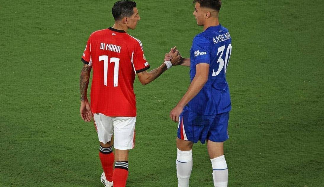 皇马官宣姆巴佩加盟！转会费1.8亿欧创纪录，佛爷：他将开启新银河时代